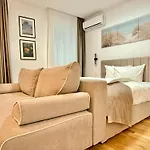 No 108 Lebada * بوخارست